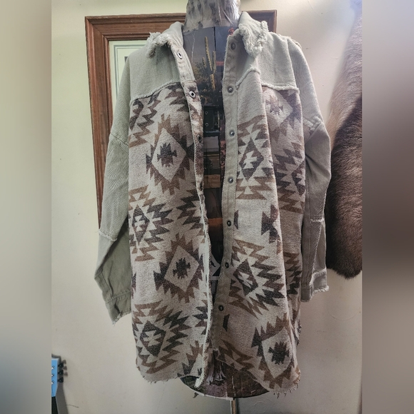 Aztec Beige Jacket - Picture 1 of 4